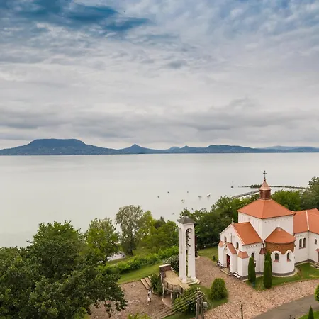 Homes In - Balaton 18356