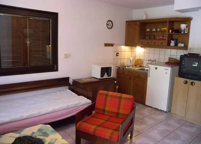 Homes In - Balaton 18356